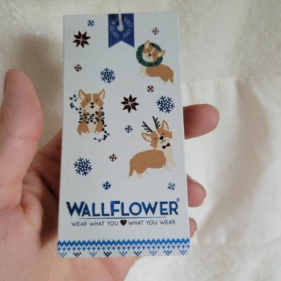 NWT Wallflower Women's Sherpa Pullover Side Zip Pocket Size Large - Picture 4 of 7